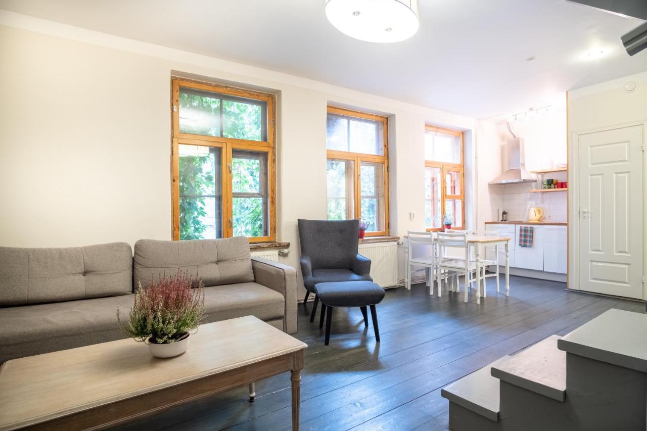 Dream Stay - Bright 2-Bedroom 2-Floor Old Town Apartment Tallinn Dış mekan fotoğraf