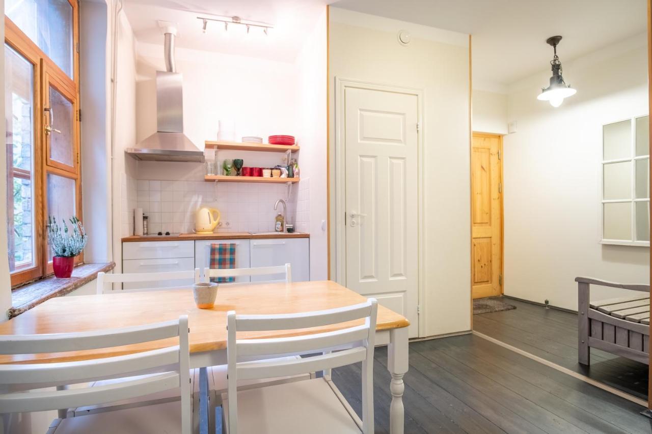 Dream Stay - Bright 2-Bedroom 2-Floor Old Town Apartment Tallinn Dış mekan fotoğraf